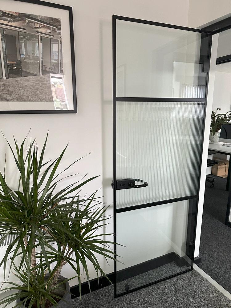 aluminium profile for glass partitioning